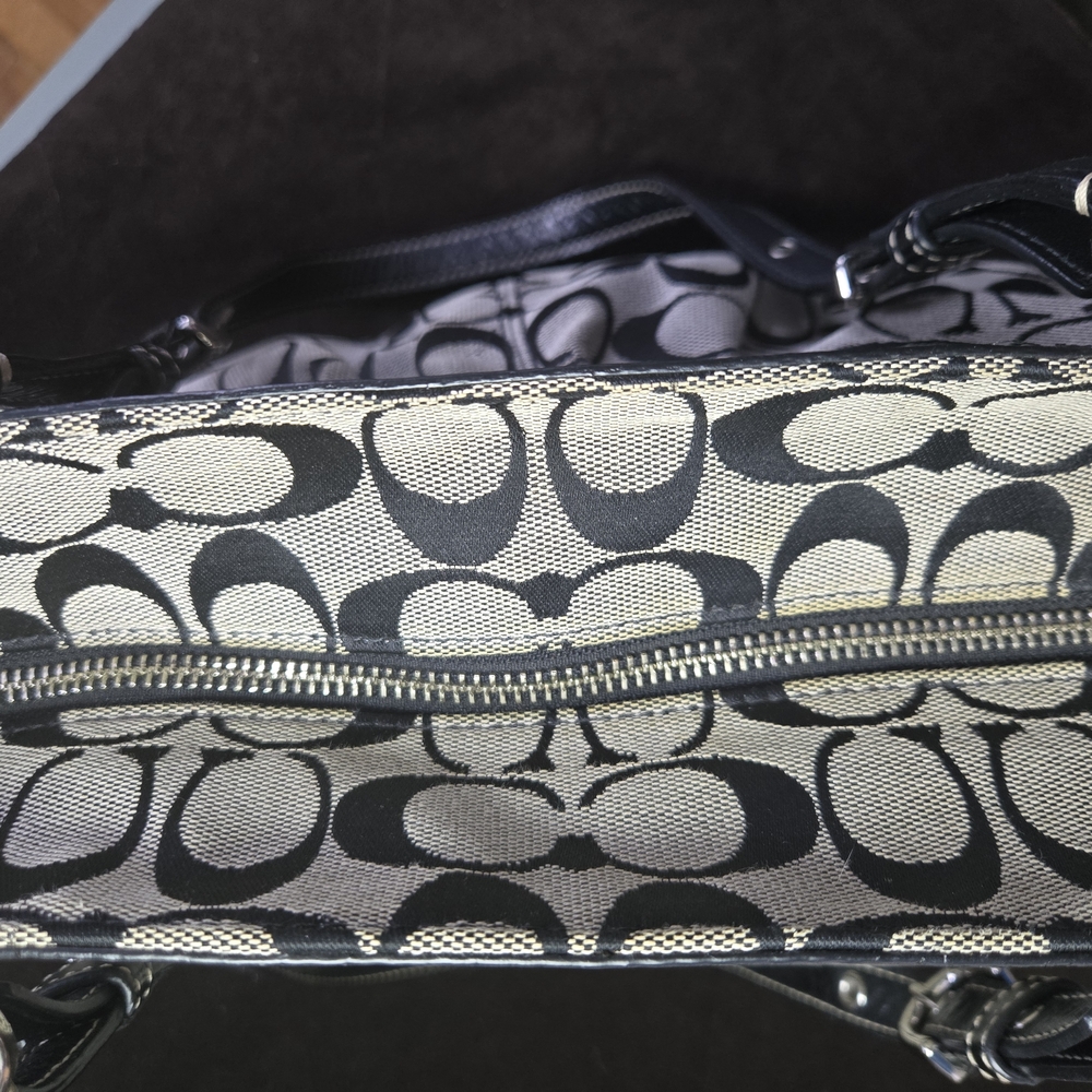 Authentic COACH Signature Pleated Gallery Tote - Black/Grey (F14281) - Picture 9 of 15